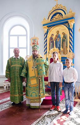 Митрополит Игнатий совершил Божественную литургию в Свято-Сергиевском женском монастыре села Алексеевка Базарно-Карабулакского района