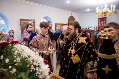 Митрополит Игнатий совершил всенощное бдение в храме в честь иконы Божией Матери «Скоропослушница» г. Шиханы Вольского района