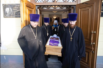 Завершилось пребывание саратовских святителей в крестовом храме епархиального управления