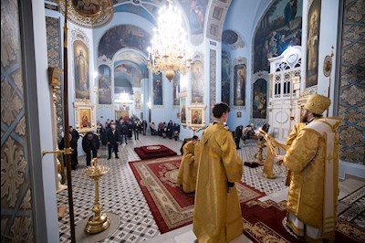 Митрополит Игнатий совершил всенощное бдение в Свято-Духовском соборе г. Саратова