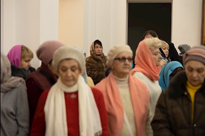 Митрополит Игнатий совершил всенощное бдение в храме святителя Тихона, епископа Воронежского, Задонского чудотворца, г. Саратова