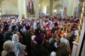 Великая Пасхальная вечерня в Покровском храме Саратова