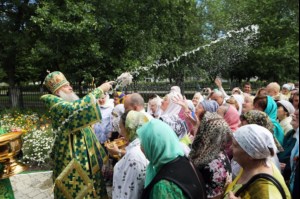 Божественная литургия в храме во имя святителя Луки (Войно-Ясенецкого) города Саратова
