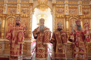 Божественная литургия в Свято-Троицком кафедральном соборе города Вольска