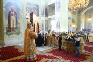 Божественная литургия и молебен у мощей святого равноапостольного князя Владимира в Покровском храме г.Саратова