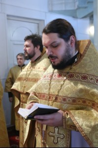 Божественная литургия в храме во имя Всех Святых, в земле Российской просиявших г. Саратова
