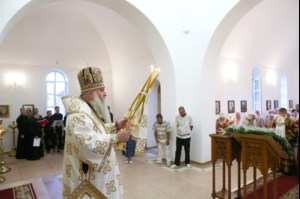 Всенощное бдение в храме во имя святых царственных страстотерпцев п. Дубки