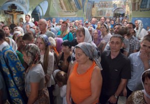 Всенощное бдение с чином Погребения Божией Матери в Свято-Троицком кафедральном соборе г. Саратова