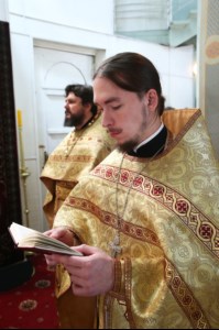 Божественная литургия в храме во имя Всех Святых, в земле Российской просиявших, г. Саратова