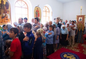 Божественная литургия в храме в честь Успения Пресвятой Богородицы п. Возрождение Хвалынского района