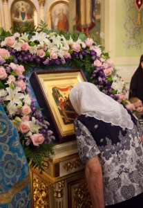 Всенощное бдение в храме в честь Покрова Пресвятой Богородицы г.Саратова