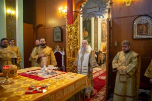 Божественная литургия в храме Сошествия Святого Духа г. Саратова