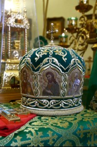Божественная литургия на Архиерейском подворье — храме во имя преподобного Серафима Саровского г.Саратова