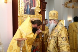 Божественная литургия в храме в честь Нерукотворного Образа Спасителя г. Саратова