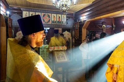 Великое освящение храма Казанской иконы Божией Матери г. Вольска и Божественная литургия в новоосвященном храме
