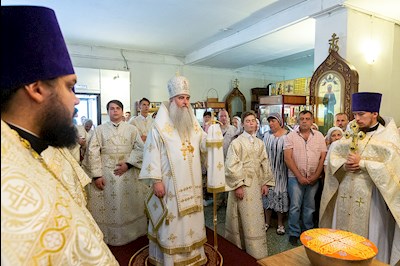 Божественная литургия в храме святителя Тихона Задонского г. Саратова