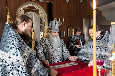 Литургия Преждеосвященных Даров в храме в честь Покрова Пресвятой Богородицы г. Покровска (Энгельса)