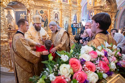 Митрополит Игнатий совершил Божественную литургию в Свято-Троицком кафедральном соборе г. Саратова