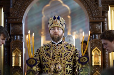 Митрополит Игнатий совершил Божественную литургию в Крестовоздвиженском храме г. Хвалынска