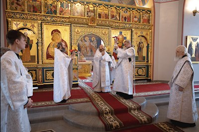 Митрополит Игнатий совершил Божественную литургию и панихиду в Свято-Никольском мужском монастыре г.Саратова