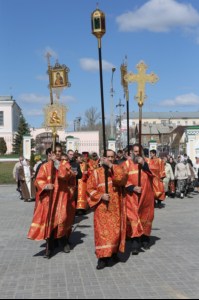 Божественная литургия в Свято-Троицком кафедральном соборе Вольска