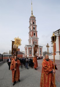 Божественная литургия в храме в честь Покрова Пресвятой Богородицы г.Саратова