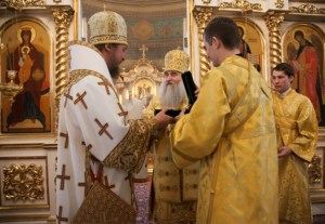 Божественная литургия в Свято-Троицком кафедральном соборе г. Покровска