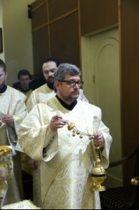 Божественная литургия на Архиерейском подворье — храме во имя преподобного Серафима Саровского г.Саратова