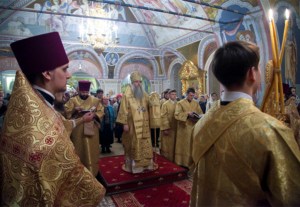 Божественная литургия и новогодний молебен в Свято-Троицком кафедральном соборе города Саратова