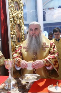 Божественная литургия в храме во имя Всех Святых, в земле Российской просиявших г. Саратова