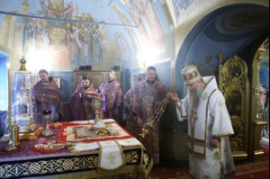 Крещальная литургия в Свято-Троицком кафедральном соборе г. Саратова