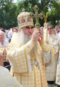 Божественная литургия в саратовском храме святителя Луки Исповедника, архиепископа Симферопольского
