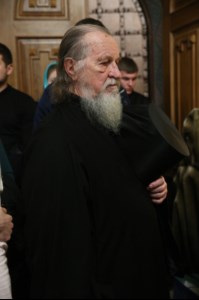 Рождественская Божественная литургия в Свято-Троицком кафедральном соборе Саратова