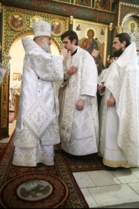 Божественная литургия на Архиерейском подворье — храме в честь иконы Божией Матери «Утоли моя печали» г. Саратова