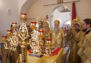 Великое освящение храма во имя святителя Иоанна Златоуста в п. Зональный г.Саратова