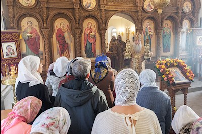 Божественная литургия в храме во имя святых бессребреников и чудотворцев Космы и Дамиана г. Саратова