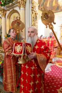 Состоялось соборное служение архиереев и духовенства Саратовской митрополии