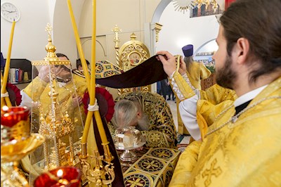 Божественная литургия в храме в честь святителя Иоанна Златоуста в п. Зональный г. Саратова