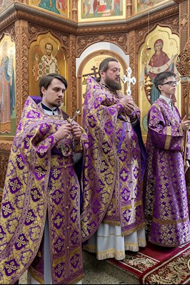 Божественная литургия в храме в честь святого равноапостольного великого князя Владимира г. Саратова