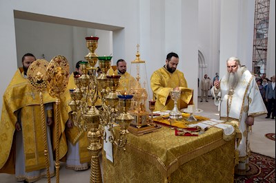 Божественная литургия в храме святителя Тихона, Епископа Воронежского, Задонского чудотворца г. Саратова
