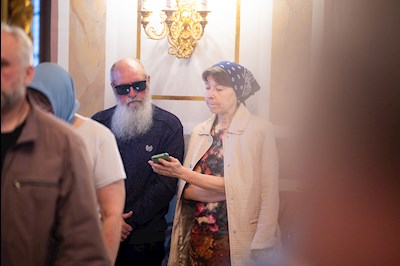 Митрополит Игнатий совершил вечернее богослужение с чтением акафиста Пресвятой Богородице в Свято-Троицком кафедральном соборе г. Саратова