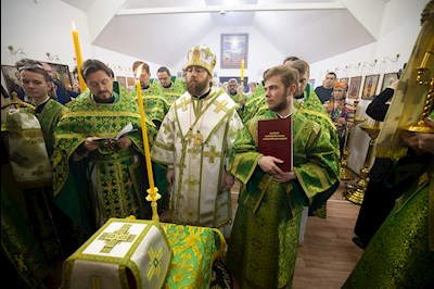 Митрополит Игнатий совершил Великое освящение храма преподобного Серафима Саровского р.п. Татищево и первую Божественную литургию в новоосвященном храме