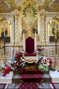 Великая Пасхальная вечерня в Покровском храме Саратова
