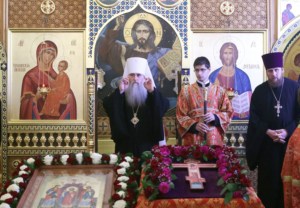 Божественная литургия в храме во имя мучениц Веры, Надежды, Любови и матери их Софии поселка Светлый Татищевского района