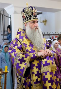 Божественная литургия в храме во имя святителей Василия Великого, Григория Богослова, Иоанна Златоуста г. Саратова