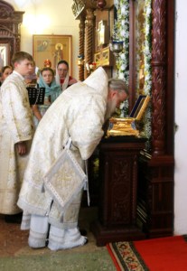 Божественная литургия в храме во имя святителя Тихона, епископа Воронежского, Задонского чудотворца г.Саратова
