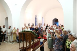 Всенощное бдение в храме во имя святых царственных страстотерпцев п. Дубки