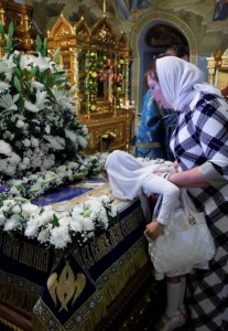 Всенощное бдение с чином Погребения Божией Матери в Свято-Троицком кафедральном соборе г. Саратова