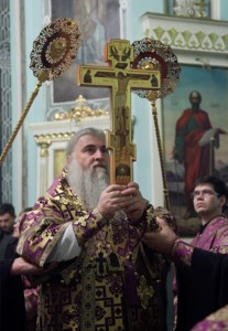 Всенощное бдение c Чином Воздвижения Креста в храме в честь Сошествия Святого Духа города Саратова