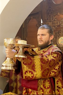 Божественная литургия в храме во имя святых бессребреников и чудотворцев Космы и Дамиана г. Саратова